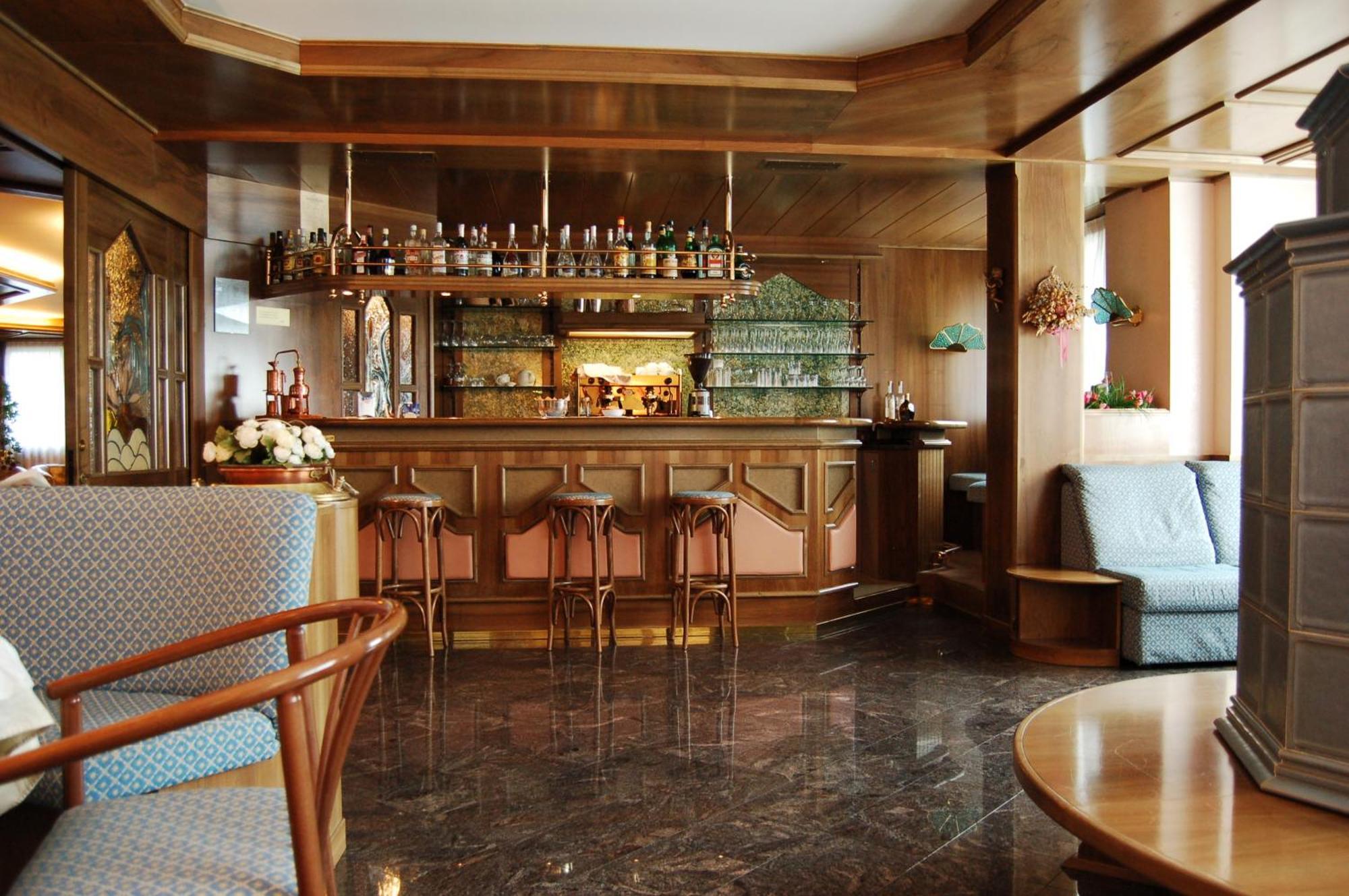Hotel Quadrifoglio Пінцоло Екстер'єр фото